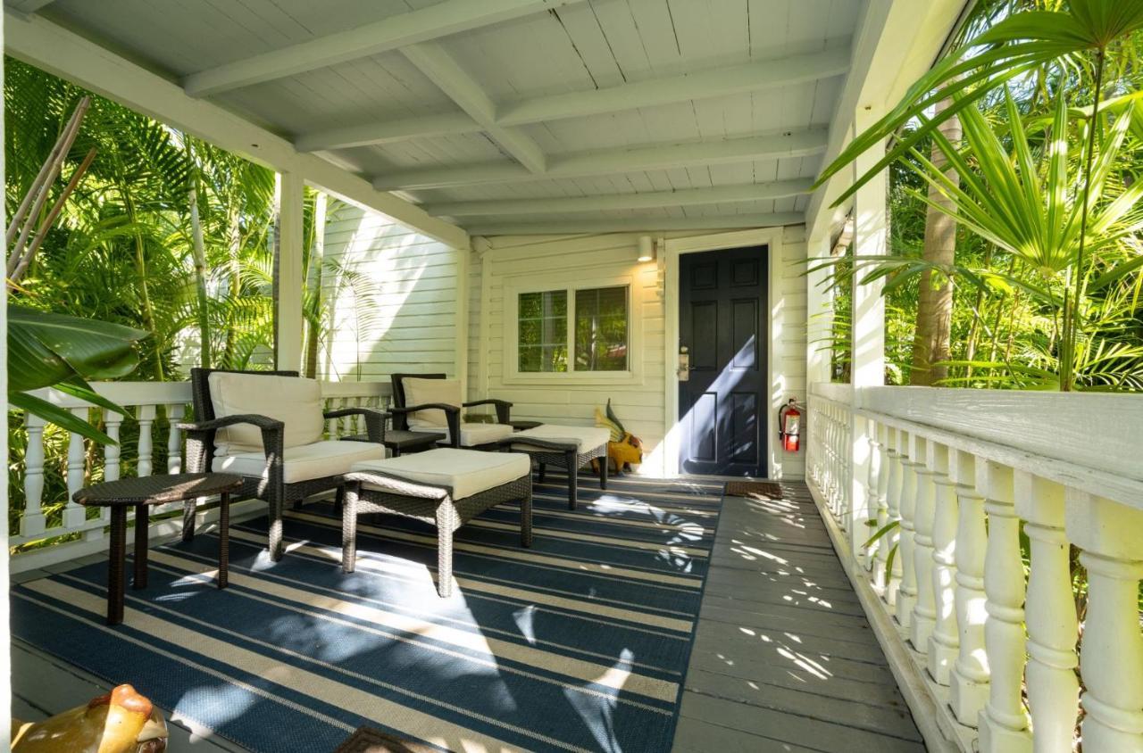 The Mermaid & The Alligator Key West Exterior photo