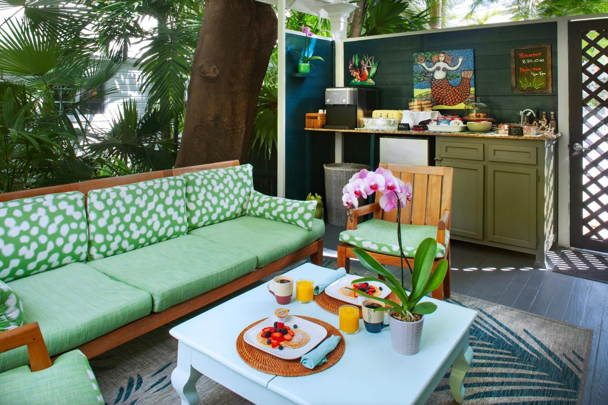 The Mermaid & The Alligator Key West Exterior photo