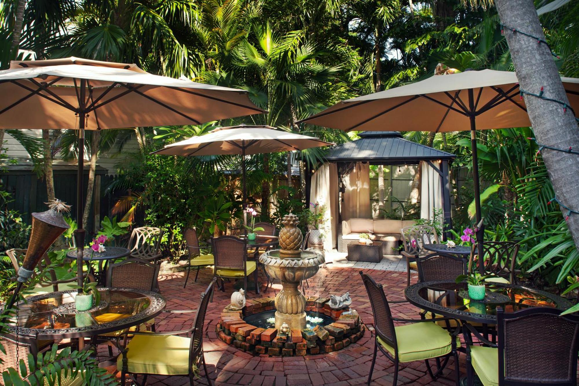 The Mermaid & The Alligator Key West Exterior photo